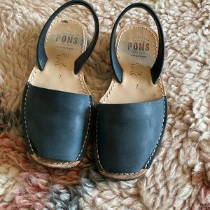 Pons avarcas size 7 blue excellent condition